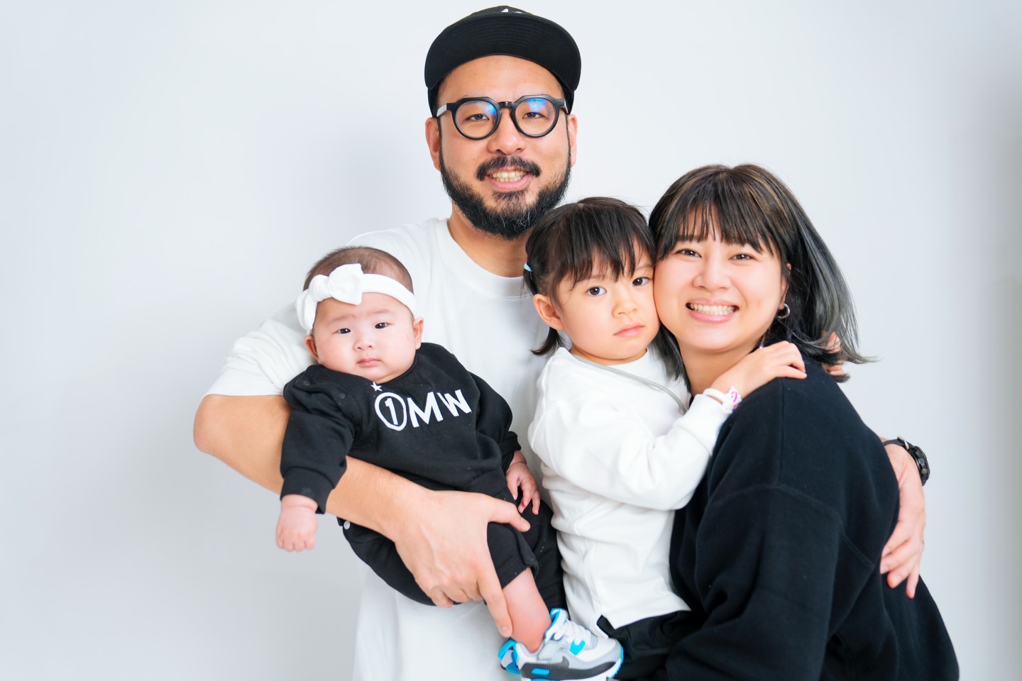 .
🫶👨👩👧👶🫶
.
#家族写真
#名古屋撮影スタジオ
#フォトスタジオ